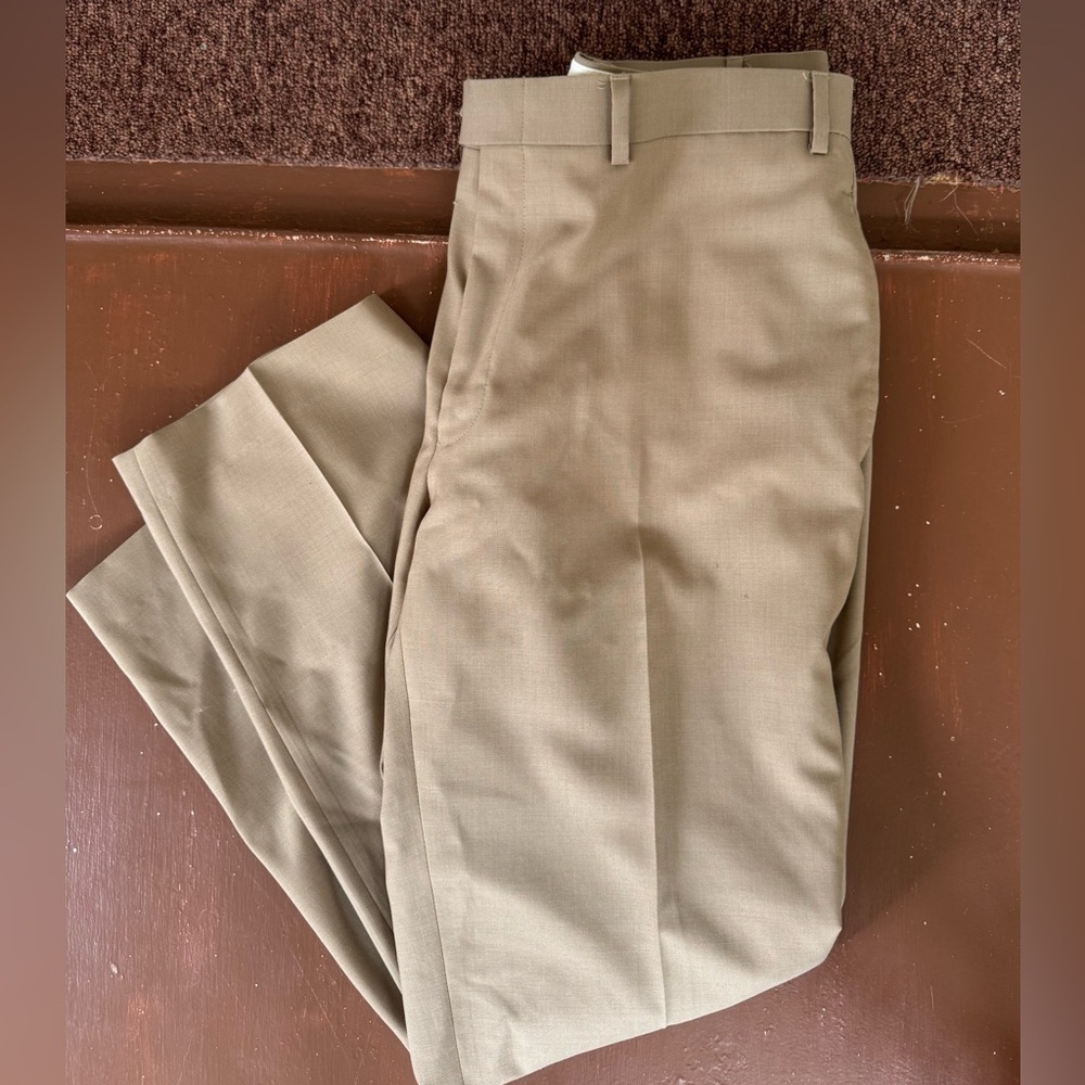 Lauren Ralph Lauren Men's Wool Khaki Chinos in Light Tan - 38W x 30L